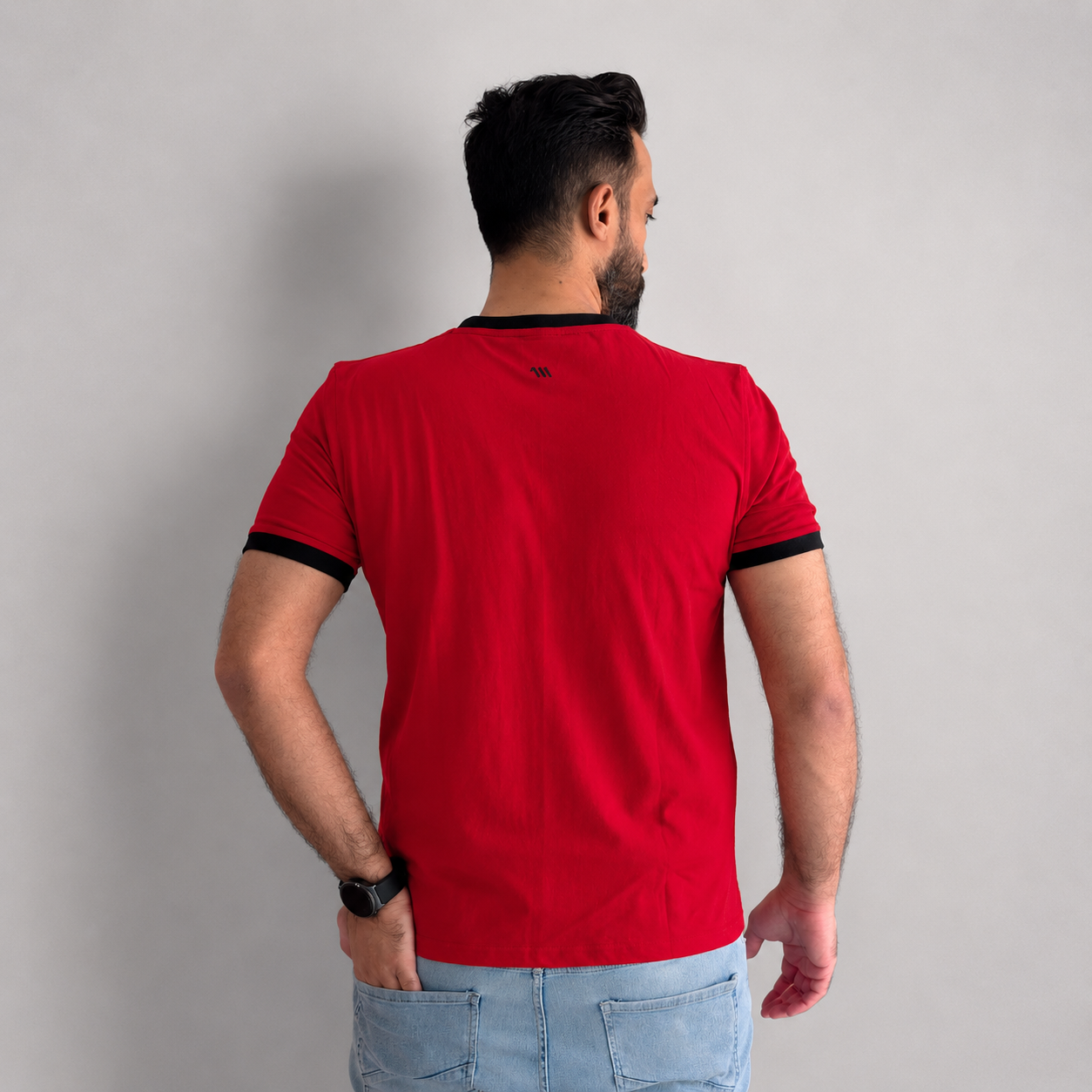 Red Vanta™ | STATEMENT round neck smart fit tee shirt